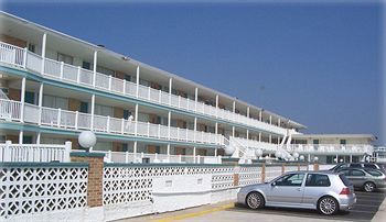 Monterey Resort Уайлдууд Крест Екстериор снимка