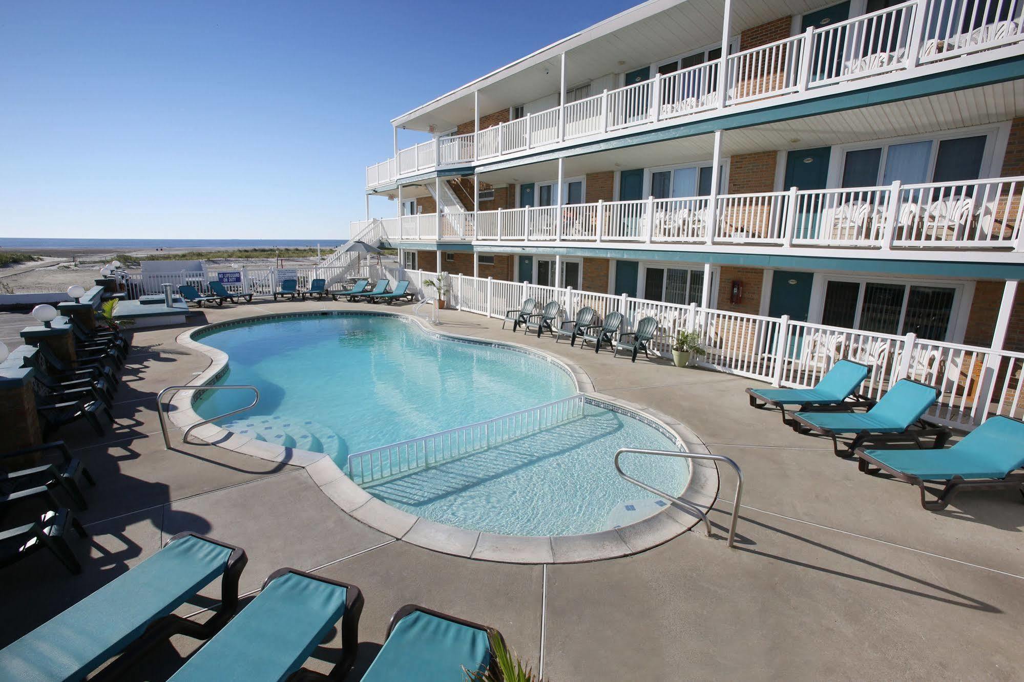 Monterey Resort Уайлдууд Крест Екстериор снимка